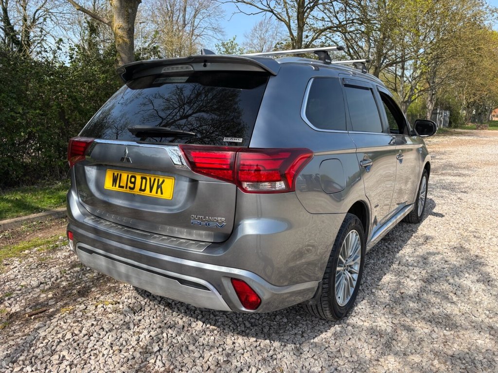 USED 2019 19 MITSUBISHI OUTLANDER 2.4h TwinMotor 13.8kWh 4h SUV 5dr Petrol Plug-in Hybrid CVT 4WD Euro 6 (s/s) (209 ps) &pound;ZERO DEPOSIT FINANCE
