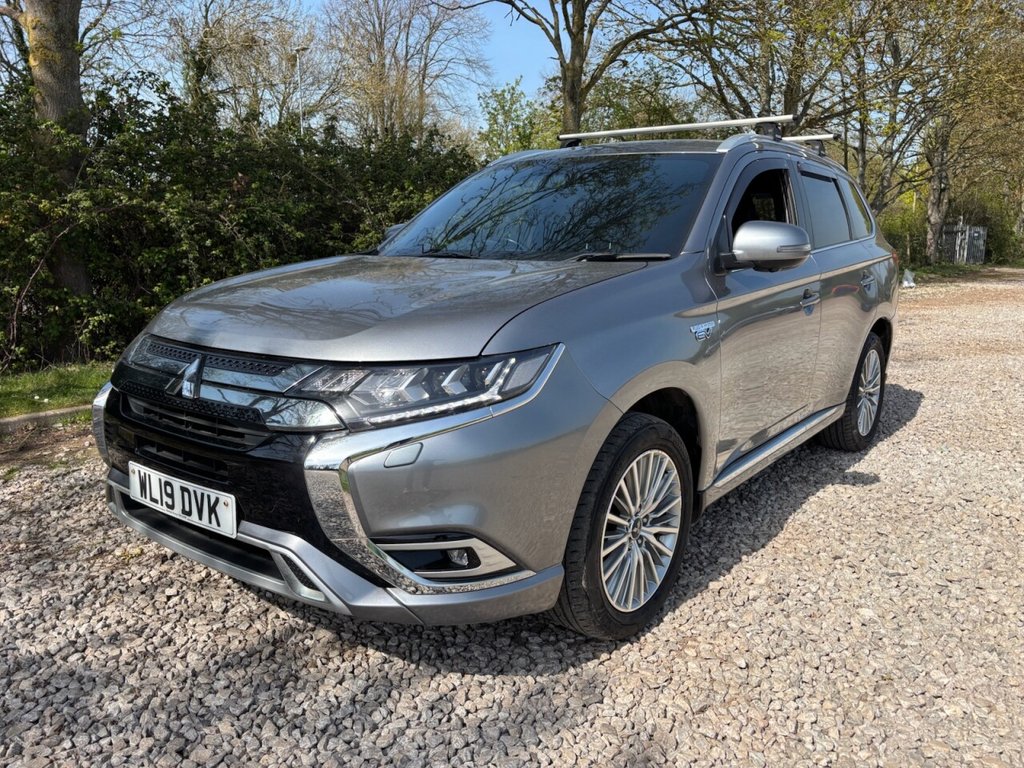 USED 2019 19 MITSUBISHI OUTLANDER 2.4h TwinMotor 13.8kWh 4h SUV 5dr Petrol Plug-in Hybrid CVT 4WD Euro 6 (s/s) (209 ps) &pound;ZERO DEPOSIT FINANCE