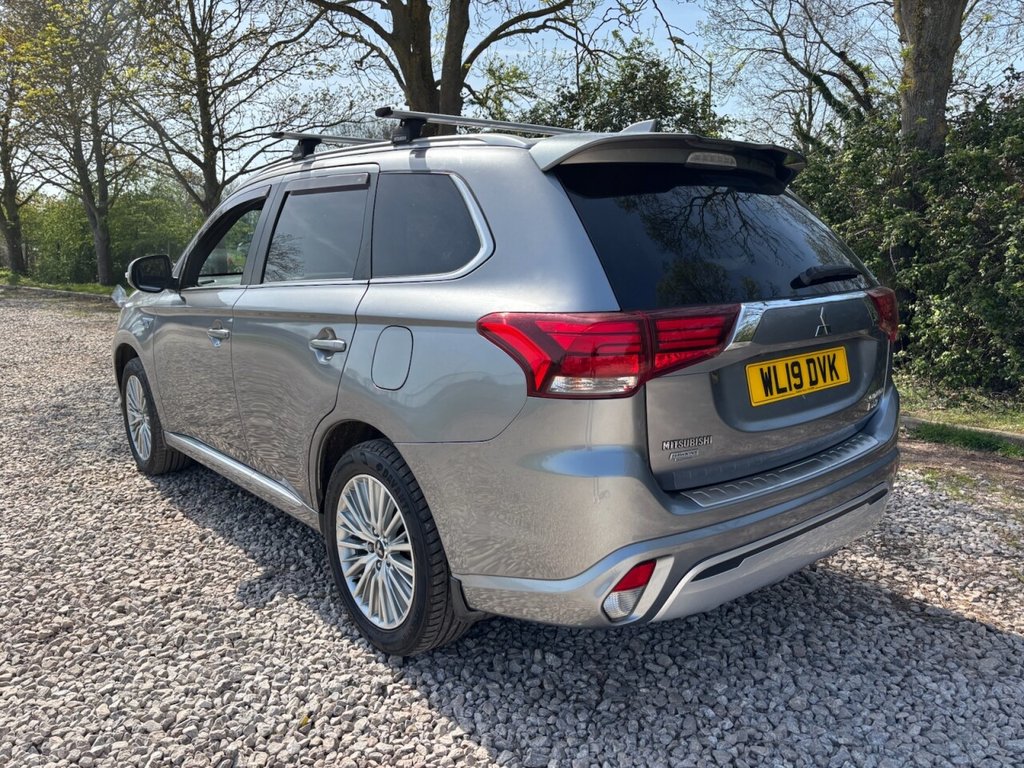 USED 2019 19 MITSUBISHI OUTLANDER 2.4h TwinMotor 13.8kWh 4h SUV 5dr Petrol Plug-in Hybrid CVT 4WD Euro 6 (s/s) (209 ps) &pound;ZERO DEPOSIT FINANCE