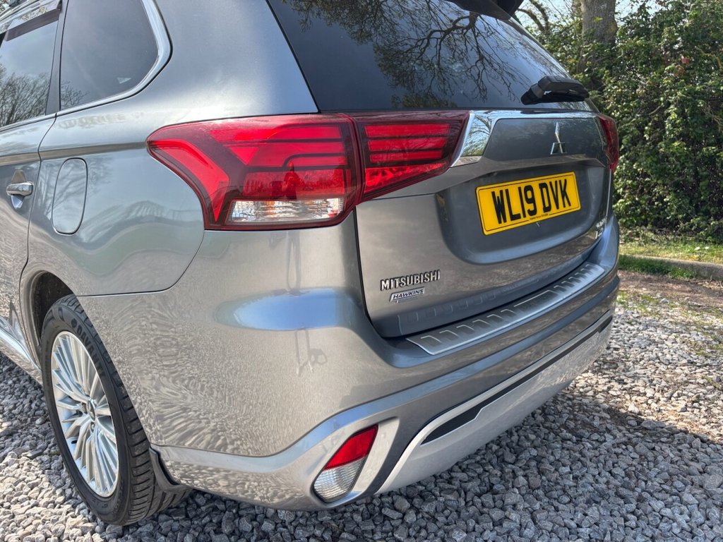 USED 2019 19 MITSUBISHI OUTLANDER 2.4h TwinMotor 13.8kWh 4h SUV 5dr Petrol Plug-in Hybrid CVT 4WD Euro 6 (s/s) (209 ps) &pound;ZERO DEPOSIT FINANCE