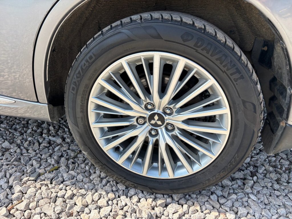 USED 2019 19 MITSUBISHI OUTLANDER 2.4h TwinMotor 13.8kWh 4h SUV 5dr Petrol Plug-in Hybrid CVT 4WD Euro 6 (s/s) (209 ps) &pound;ZERO DEPOSIT FINANCE