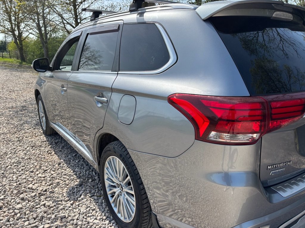 USED 2019 19 MITSUBISHI OUTLANDER 2.4h TwinMotor 13.8kWh 4h SUV 5dr Petrol Plug-in Hybrid CVT 4WD Euro 6 (s/s) (209 ps) &pound;ZERO DEPOSIT FINANCE