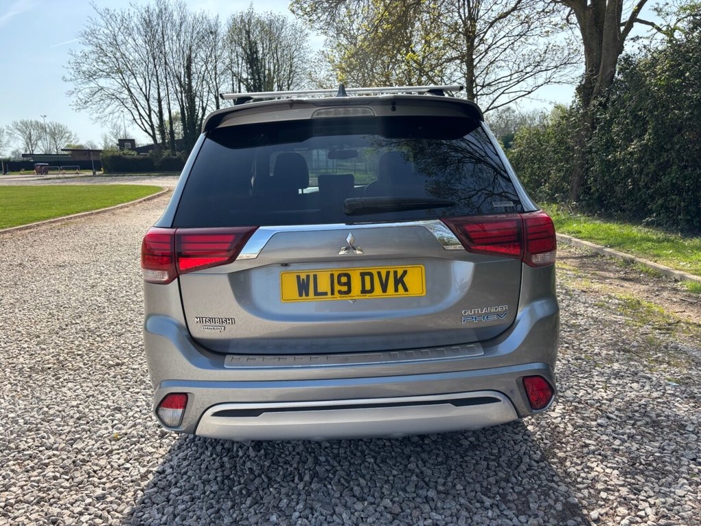 USED 2019 19 MITSUBISHI OUTLANDER 2.4h TwinMotor 13.8kWh 4h SUV 5dr Petrol Plug-in Hybrid CVT 4WD Euro 6 (s/s) (209 ps) &pound;ZERO DEPOSIT FINANCE