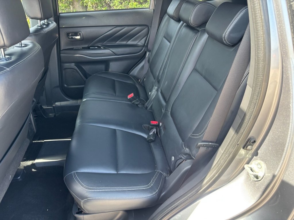 USED 2019 19 MITSUBISHI OUTLANDER 2.4h TwinMotor 13.8kWh 4h SUV 5dr Petrol Plug-in Hybrid CVT 4WD Euro 6 (s/s) (209 ps) &pound;ZERO DEPOSIT FINANCE