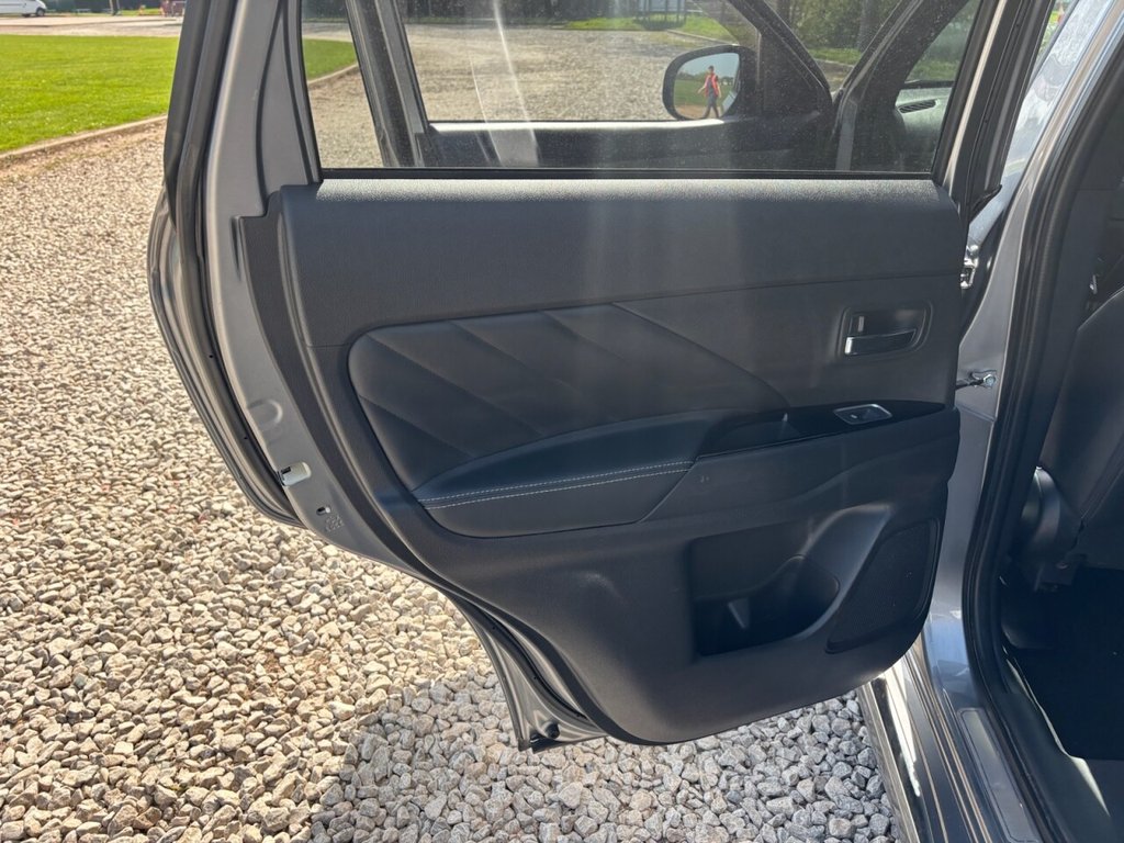 USED 2019 19 MITSUBISHI OUTLANDER 2.4h TwinMotor 13.8kWh 4h SUV 5dr Petrol Plug-in Hybrid CVT 4WD Euro 6 (s/s) (209 ps) &pound;ZERO DEPOSIT FINANCE