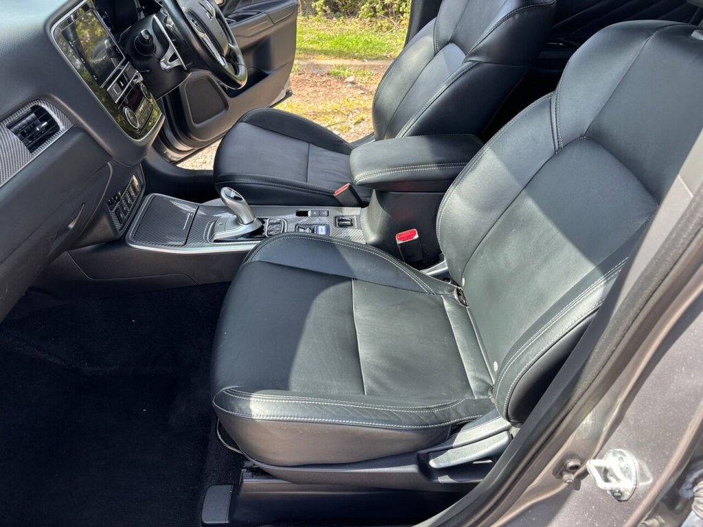 USED 2019 19 MITSUBISHI OUTLANDER 2.4h TwinMotor 13.8kWh 4h SUV 5dr Petrol Plug-in Hybrid CVT 4WD Euro 6 (s/s) (209 ps) &pound;ZERO DEPOSIT FINANCE