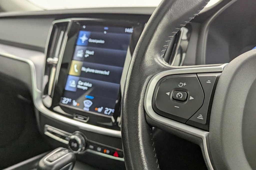 USED 2020 20 VOLVO V60 2.0 D3 Momentum Plus Estate 5dr Diesel Auto Euro 6 (s/s) (150 ps) Sat Nav, Heated Screen,Sensors