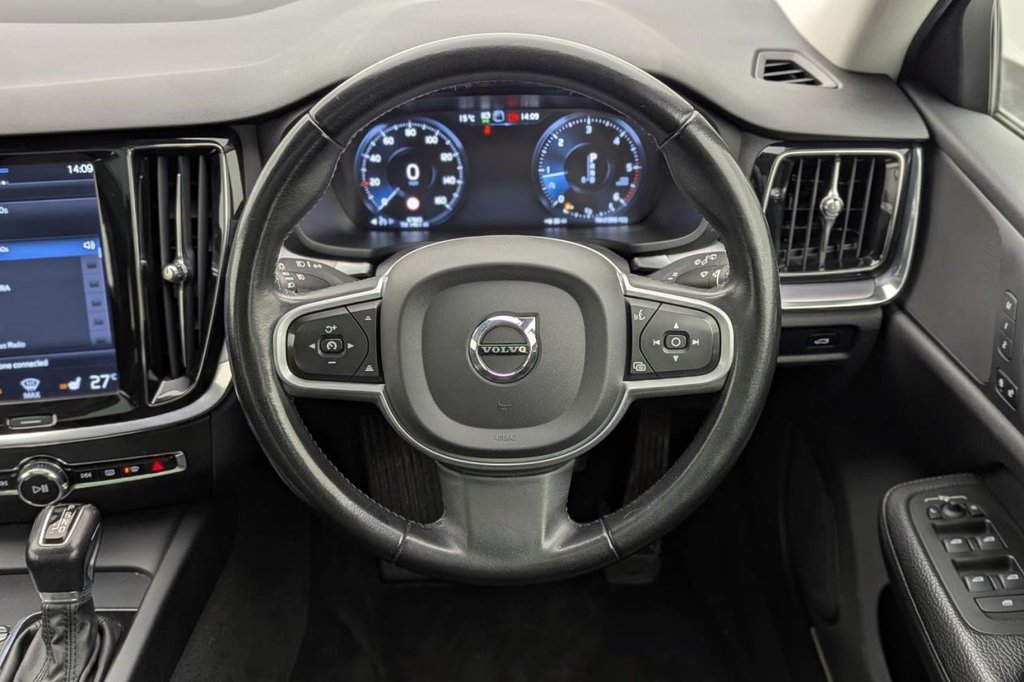 USED 2020 20 VOLVO V60 2.0 D3 Momentum Plus Estate 5dr Diesel Auto Euro 6 (s/s) (150 ps) Sat Nav, Heated Screen,Sensors