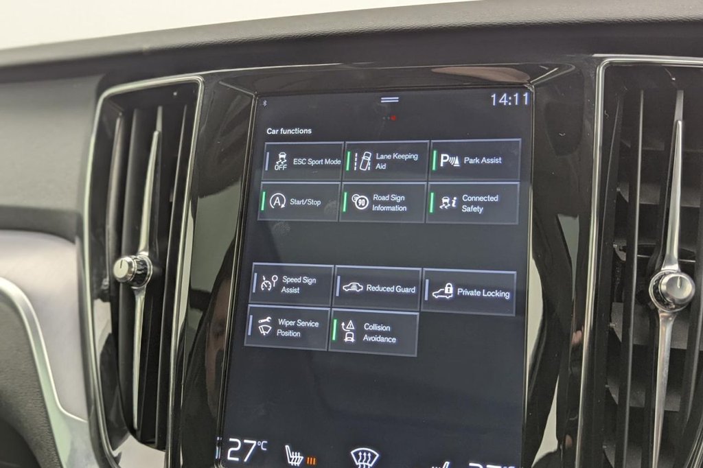 USED 2020 20 VOLVO V60 2.0 D3 Momentum Plus Estate 5dr Diesel Auto Euro 6 (s/s) (150 ps) Sat Nav, Heated Screen,Sensors