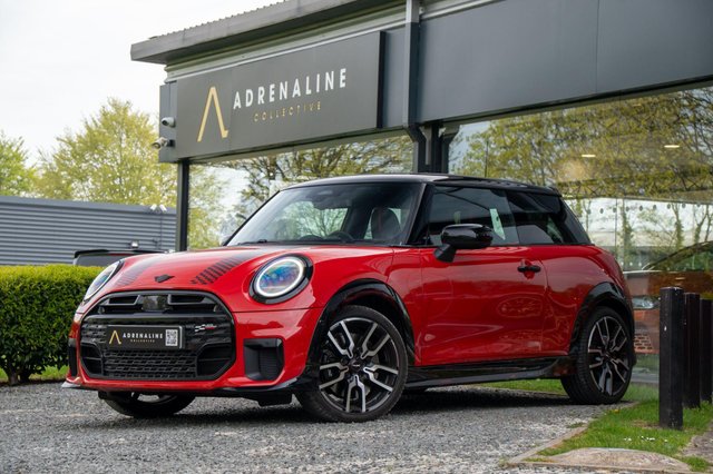 View our MINI COOPER