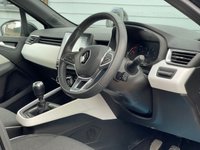 USED 2023 72 RENAULT CLIO 1.0 TCe Techno Hatchback 5dr Petrol Manual Euro 6 (s/s) (90 ps) ONLY 8900 MILES, FULL RENAULT SERVICE HISTORY, 1 OWNER, Part Leather Seats, Sat Nav, Reverse Camera, 17" Alloy Wheels, Front + Rear Park Sensors, Cruise Control, Climate Control, Bluetooth Phone Prep, DAB Radio