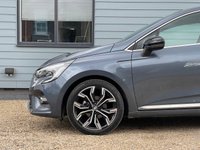 USED 2023 72 RENAULT CLIO 1.0 TCe Techno Hatchback 5dr Petrol Manual Euro 6 (s/s) (90 ps) ONLY 8900 MILES, FULL RENAULT SERVICE HISTORY, 1 OWNER, Part Leather Seats, Sat Nav, Reverse Camera, 17" Alloy Wheels, Front + Rear Park Sensors, Cruise Control, Climate Control, Bluetooth Phone Prep, DAB Radio