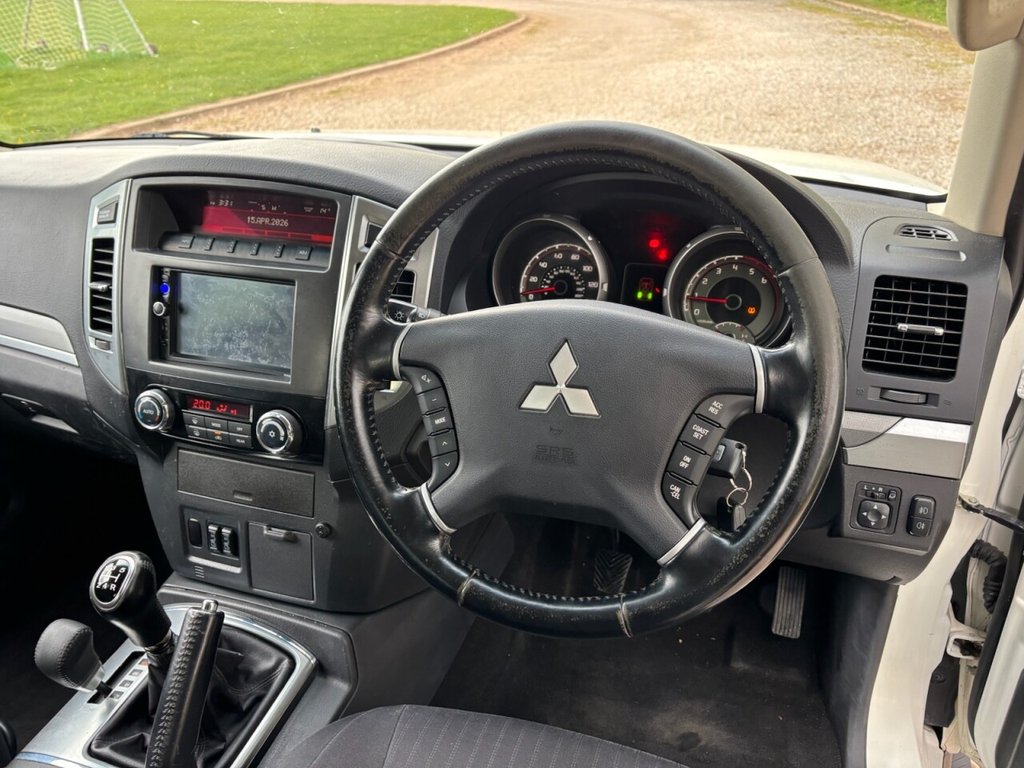 USED 2014 64 MITSUBISHI SHOGUN 3.2 DI-DC SG2 4work SUV 5dr Diesel Manual 4WD L3 (213 g/km, 197 bhp) ZERO DEPOSIT FINANCE
