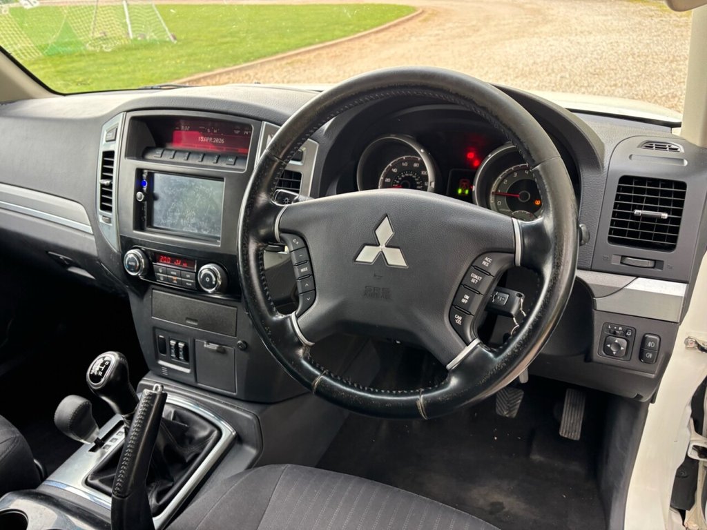 USED 2014 64 MITSUBISHI SHOGUN 3.2 DI-DC SG2 4work SUV 5dr Diesel Manual 4WD L3 (213 g/km, 197 bhp) ZERO DEPOSIT FINANCE