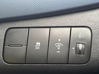 USED 2015 65 HYUNDAI I10 1.0 Premium Hatchback 5dr Petrol Manual Euro 5 (66 ps) LOW MILES + &pound;20TAX + SENSORS + LOW INSURANCE + BLUETOOTH