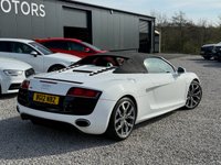 USED 2012 12 AUDI R8 5.2 FSI V10 Spyder 2dr Petrol R Tronic quattro Euro 5 (525 ps) 