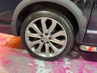 USED 2015 64 VOLKSWAGEN CARAVELLE 2.0 BiTDI Business MPV 5dr Diesel DSG 4Motion Euro 5 (180 ps) 2.0 BiTDI Automatic 4Motion