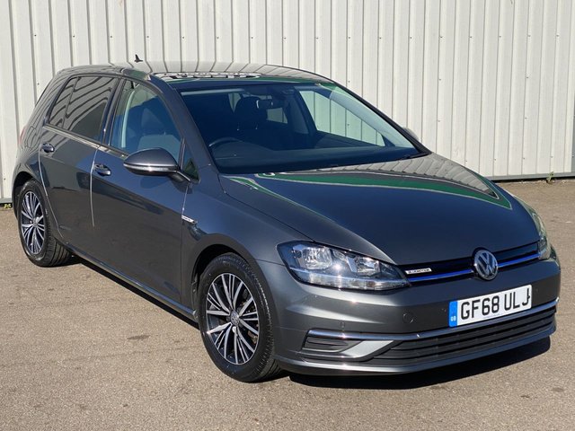 View our VOLKSWAGEN GOLF