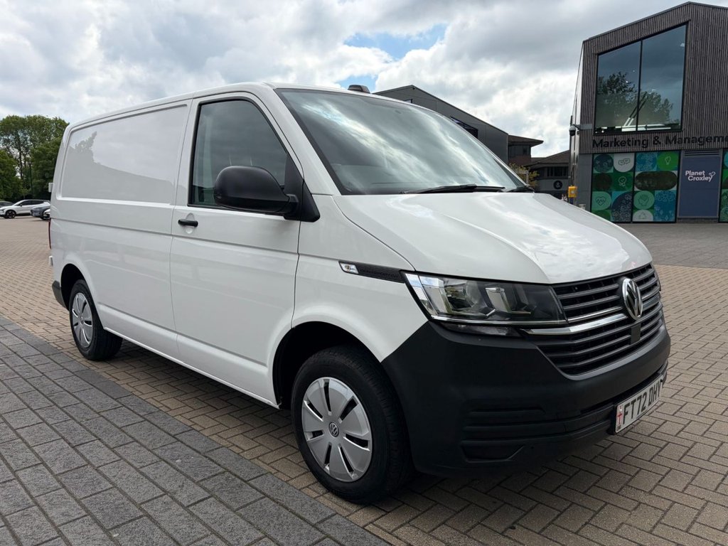 USED 2023 72 VOLKSWAGEN TRANSPORTER T28 STARTRLINE 2.0TDIEU6 S/S FWD SWB 110ps *APPLE CARPLAY*CRUISE CONTROL* EU6-SWB-AIRCON-SENSORS