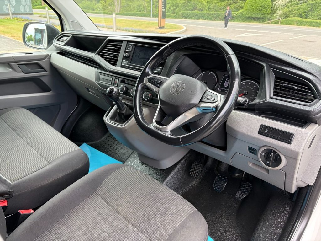 USED 2023 72 VOLKSWAGEN TRANSPORTER T28 STARTRLINE 2.0TDIEU6 S/S FWD SWB 110ps *APPLE CARPLAY*CRUISE CONTROL* EU6-SWB-AIRCON-SENSORS