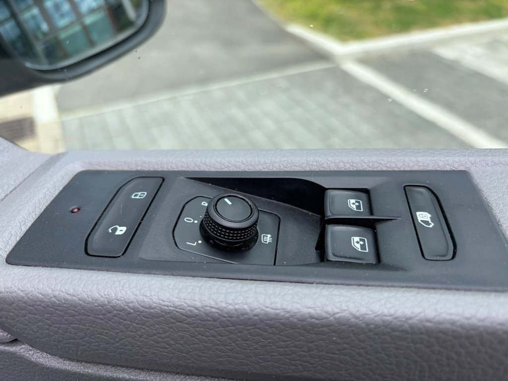 USED 2023 72 VOLKSWAGEN TRANSPORTER T28 STARTRLINE 2.0TDIEU6 S/S FWD SWB 110ps *APPLE CARPLAY*CRUISE CONTROL* EU6-SWB-AIRCON-SENSORS