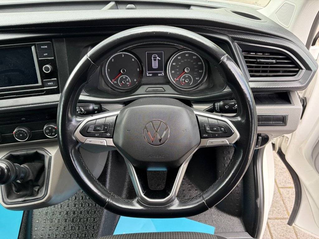 USED 2023 72 VOLKSWAGEN TRANSPORTER T28 STARTRLINE 2.0TDIEU6 S/S FWD SWB 110ps *APPLE CARPLAY*CRUISE CONTROL* EU6-SWB-AIRCON-SENSORS