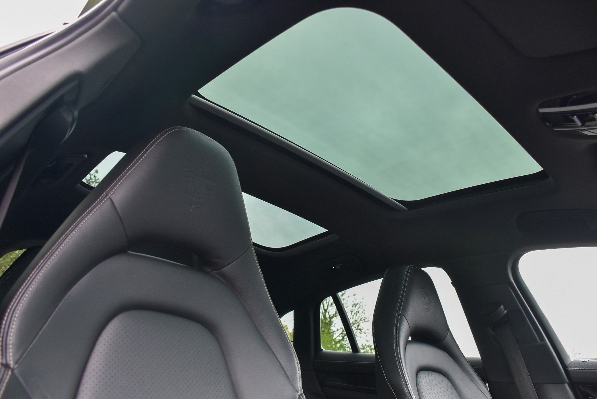 USED 2020 20 PORSCHE PANAMERA 2.9 V6 4 10 Years Edition Saloon 5dr Petrol PDK 4WD Euro 6 (s/s) (330 ps) 
