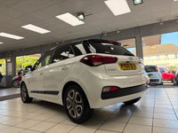 USED 2020 69 HYUNDAI I20 1.2 Play Hatchback 5dr Petrol Manual Euro 6 (s/s) (84 ps) POLAR WHITE / 6 SERVICES / TOUCHSCREEN APPLE CARPLAY & ANDROID AUTO / REAR SENSORS & REVERSING CAMERA / NAVIGATION / AUTO HIGH BEAM / LANE CONTROL