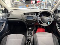 USED 2020 69 HYUNDAI I20 1.2 Play Hatchback 5dr Petrol Manual Euro 6 (s/s) (84 ps) POLAR WHITE / 6 SERVICES / TOUCHSCREEN APPLE CARPLAY & ANDROID AUTO / REAR SENSORS & REVERSING CAMERA / NAVIGATION / AUTO HIGH BEAM / LANE CONTROL
