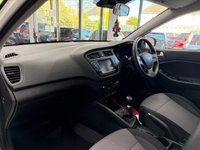 USED 2020 69 HYUNDAI I20 1.2 Play Hatchback 5dr Petrol Manual Euro 6 (s/s) (84 ps) POLAR WHITE / 6 SERVICES / TOUCHSCREEN APPLE CARPLAY & ANDROID AUTO / REAR SENSORS & REVERSING CAMERA / NAVIGATION / AUTO HIGH BEAM / LANE CONTROL
