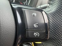 USED 2016 16 TOYOTA YARIS 1.33 Dual VVT-i Design Hatchback 5dr Petrol Manual Euro 6 (99 ps) 