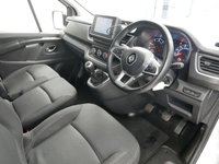 USED 2022 22 RENAULT TRAFIC SL28 2.0 BLUEDCI 130 BHP SWB SPORT NAV EDITION SAT NAV | AIR CON | ALLOYS | SPORT