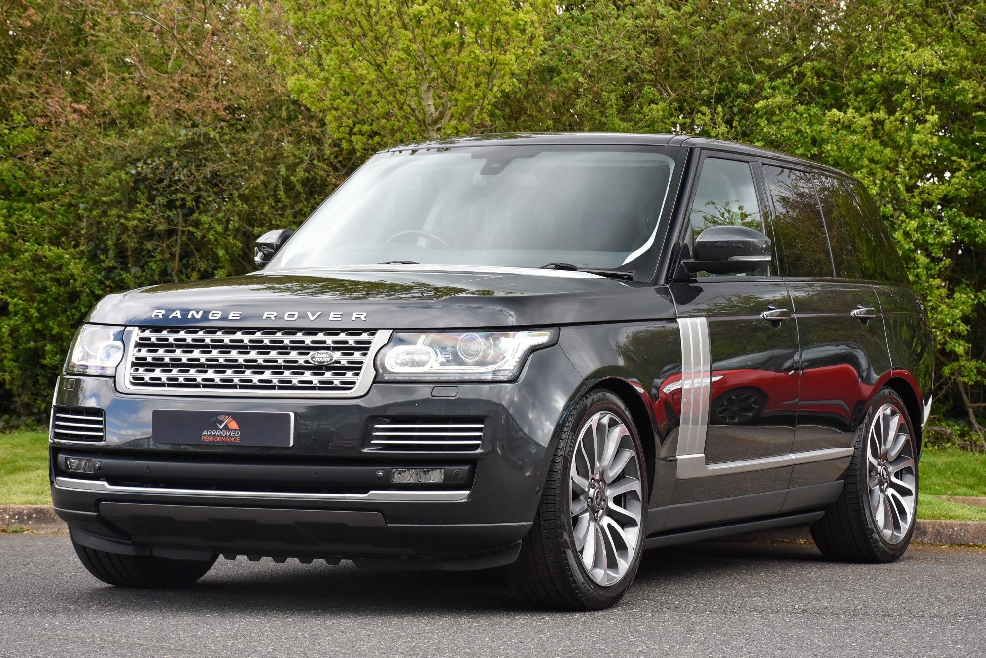 USED 2015 15 LAND ROVER RANGE ROVER 4.4 SD V8 Autobiography SUV 5dr Diesel Auto 4WD Euro 5 (339 ps) 