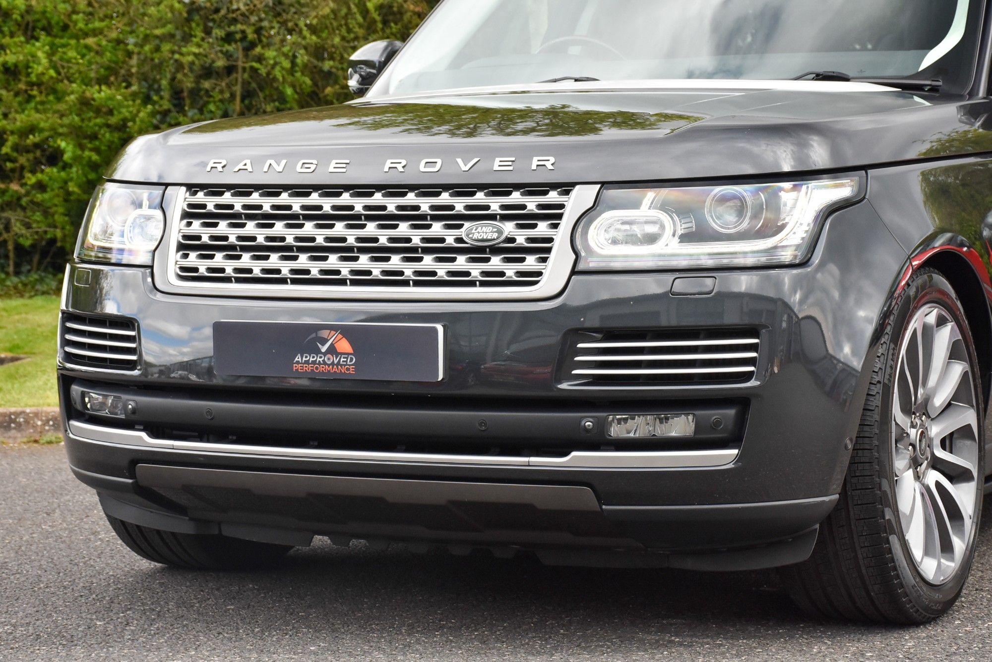 USED 2015 15 LAND ROVER RANGE ROVER 4.4 SD V8 Autobiography SUV 5dr Diesel Auto 4WD Euro 5 (339 ps) 