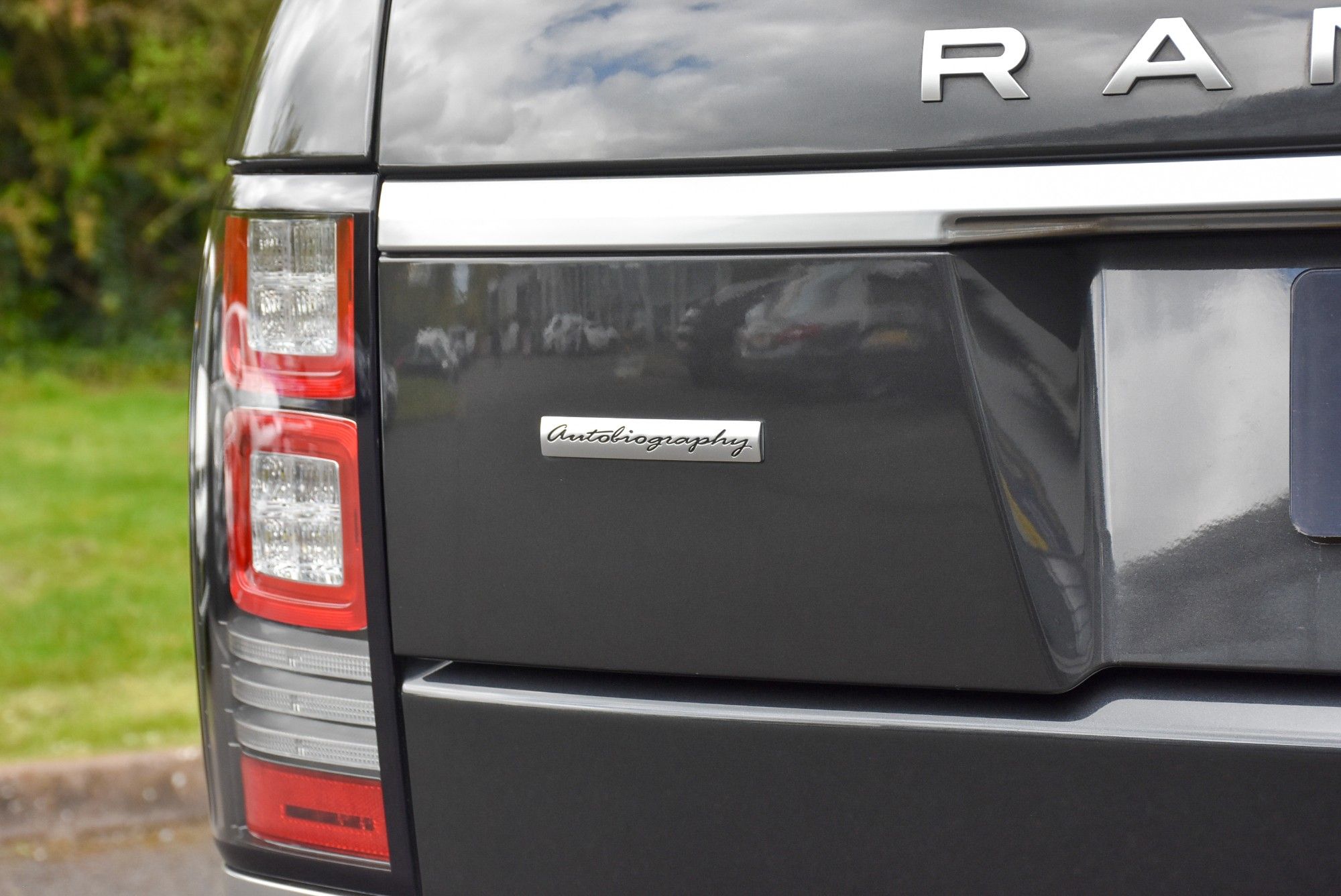 USED 2015 15 LAND ROVER RANGE ROVER 4.4 SD V8 Autobiography SUV 5dr Diesel Auto 4WD Euro 5 (339 ps) 