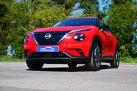 USED 2024 24 NISSAN JUKE 1.6 Acenta Premium SUV 5dr Petrol Hybrid Auto Euro 6 (143 ps) FUJI SUNSET RED PAINTWORK + REVERSE CAMERA + APPLE CARPLAY