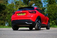 USED 2024 24 NISSAN JUKE 1.6 Acenta Premium SUV 5dr Petrol Hybrid Auto Euro 6 (143 ps) FUJI SUNSET RED PAINTWORK + REVERSE CAMERA + APPLE CARPLAY