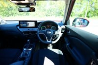USED 2024 24 NISSAN JUKE 1.6 Acenta Premium SUV 5dr Petrol Hybrid Auto Euro 6 (143 ps) FUJI SUNSET RED PAINTWORK + REVERSE CAMERA + APPLE CARPLAY