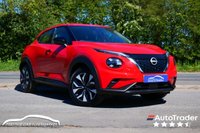 USED 2024 24 NISSAN JUKE 1.6 Acenta Premium SUV 5dr Petrol Hybrid Auto Euro 6 (143 ps) FUJI SUNSET RED PAINTWORK + REVERSE CAMERA + APPLE CARPLAY