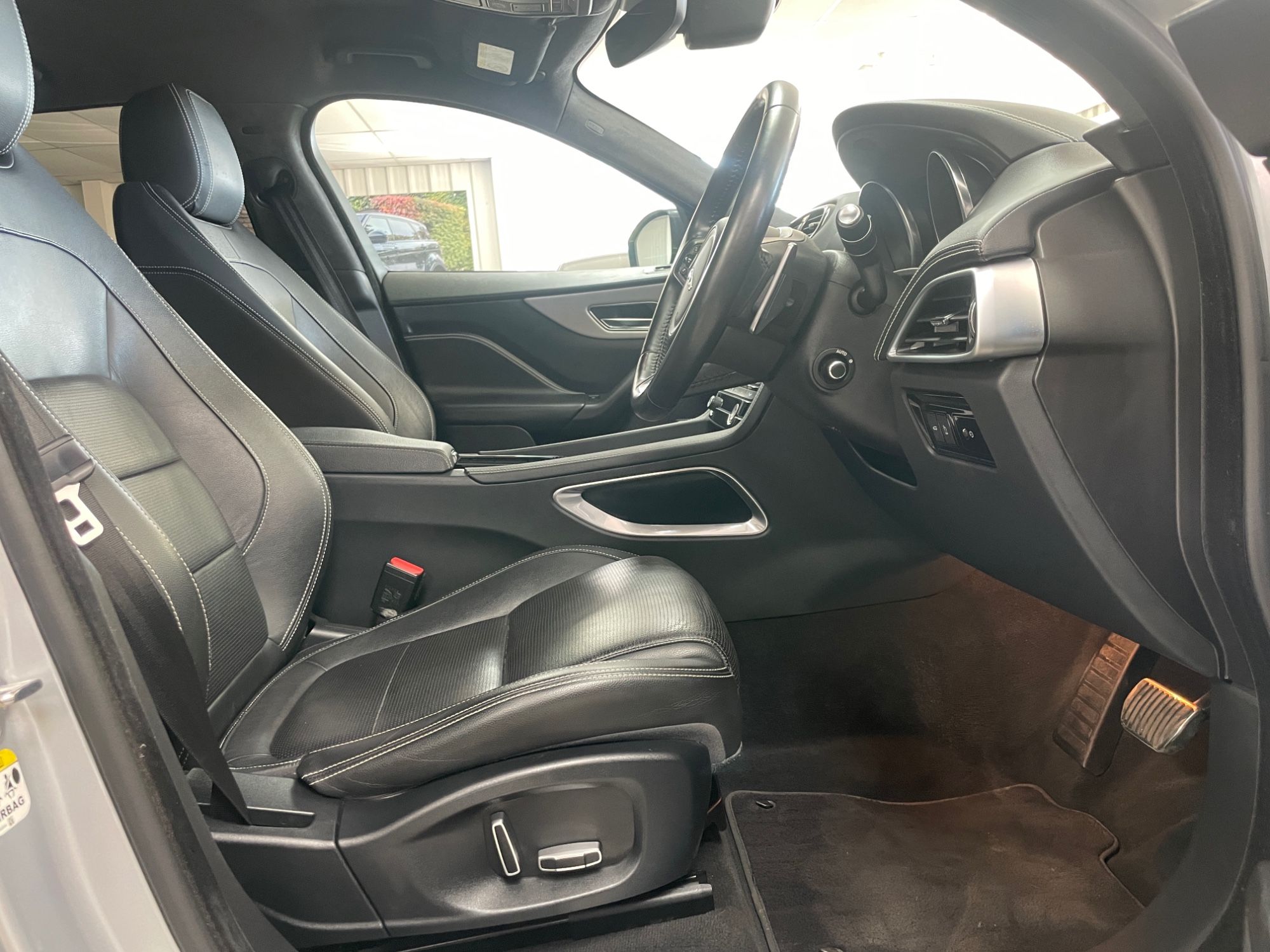 USED 2019 19 JAGUAR F-PACE 2.0 D180 R-Sport SUV 5dr Diesel Auto Euro 6 (s/s) (180 ps) 