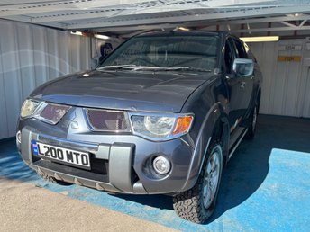 2010 MITSUBISHI L200