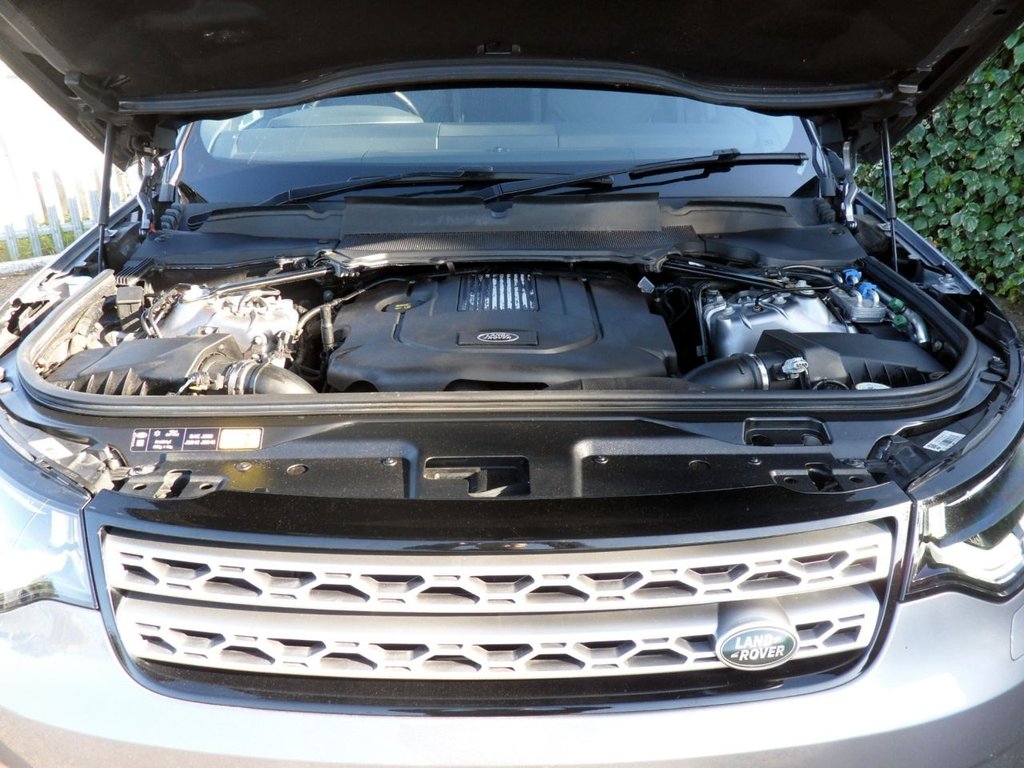USED 2020 20 LAND ROVER DISCOVERY 3.0 SD V6 HSE SUV 5dr Diesel Auto 4WD Euro 6 (s/s) (306 ps) Low Mileage Pan Roof Meridian Audio