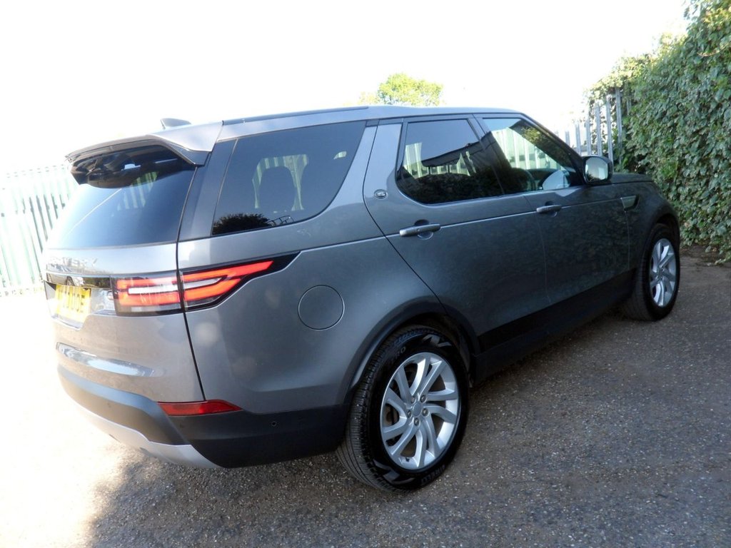 USED 2020 20 LAND ROVER DISCOVERY 3.0 SD V6 HSE SUV 5dr Diesel Auto 4WD Euro 6 (s/s) (306 ps) Low Mileage Pan Roof Meridian Audio