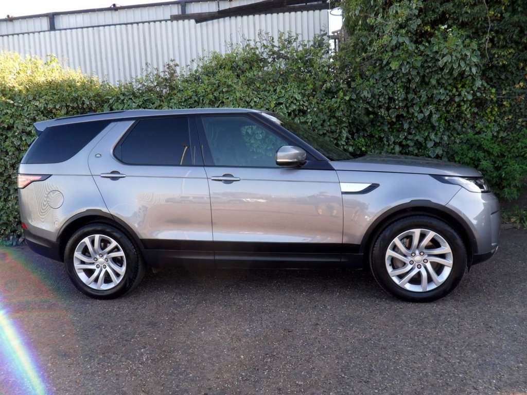 USED 2020 20 LAND ROVER DISCOVERY 3.0 SD V6 HSE SUV 5dr Diesel Auto 4WD Euro 6 (s/s) (306 ps) Low Mileage Pan Roof Meridian Audio