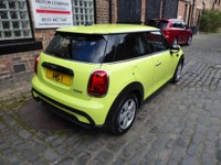 USED 2022 72 MINI HATCH 1.5 Cooper Classic Steptronic Euro 6 (s/s) 3dr (Zesty Yellow / Automatic)