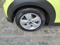 USED 2022 72 MINI HATCH 1.5 Cooper Classic Steptronic Euro 6 (s/s) 3dr (Zesty Yellow / Automatic)
