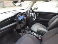 USED 2022 72 MINI HATCH 1.5 Cooper Classic Steptronic Euro 6 (s/s) 3dr (Zesty Yellow / Automatic)