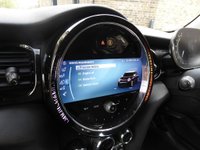 USED 2022 72 MINI HATCH 1.5 Cooper Classic Steptronic Euro 6 (s/s) 3dr (Zesty Yellow / Automatic)