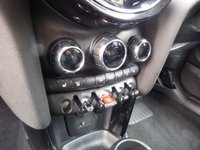 USED 2022 72 MINI HATCH 1.5 Cooper Classic Steptronic Euro 6 (s/s) 3dr (Zesty Yellow / Automatic)