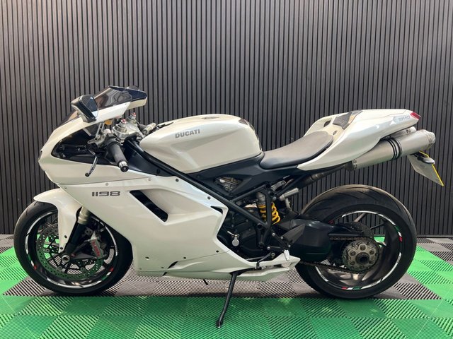 View our DUCATI 1198